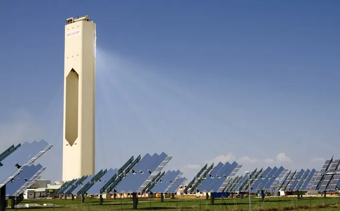que es la energia solar resumen - Qué es la energía solar Wikipedia