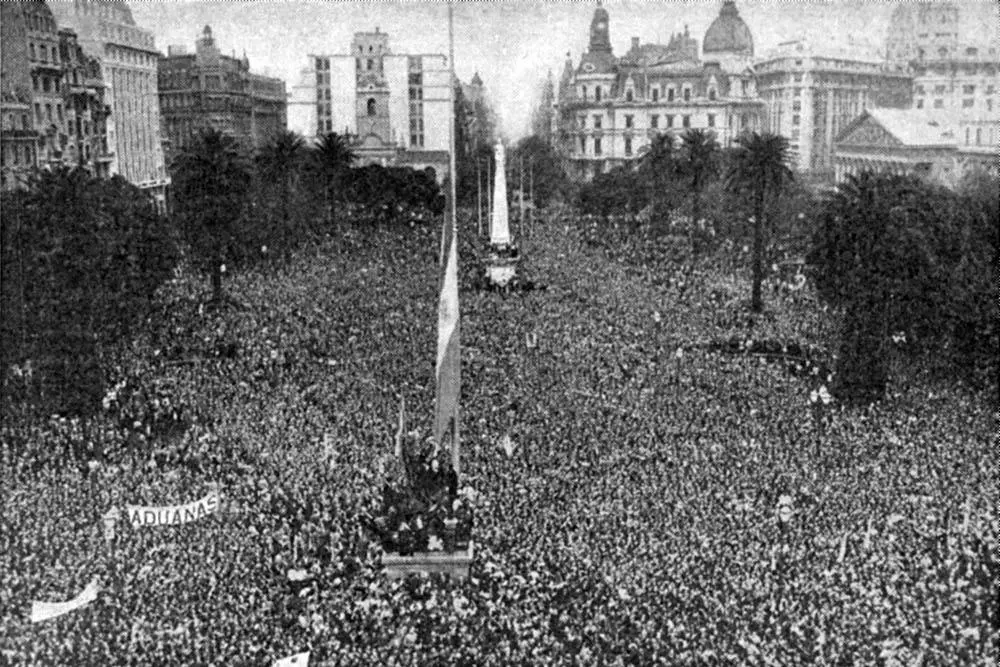 17 de octubre de 1945 peron resumen - Qué pasó en 1945 Perón